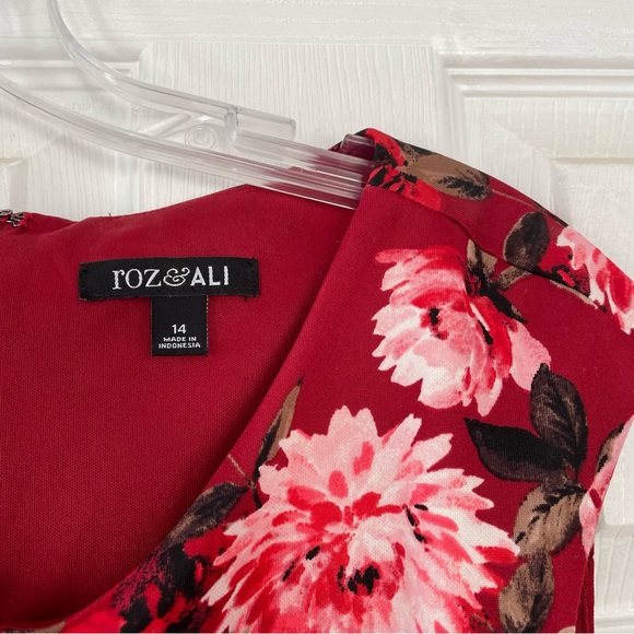 Roz & Ali Red Floral Lace Bottom Dress - Picture 5 of 6